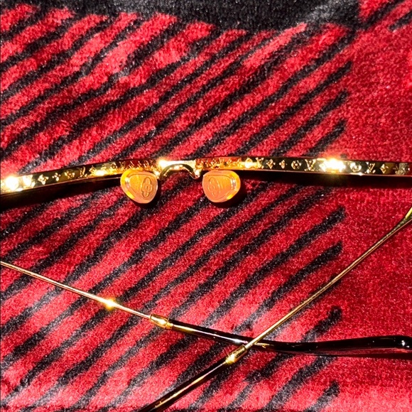 Louis Vuitton Gold Sunglasses - Picture 8 of 12